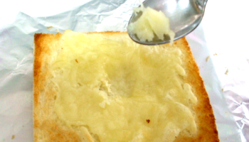 Ordinary natural cheese
